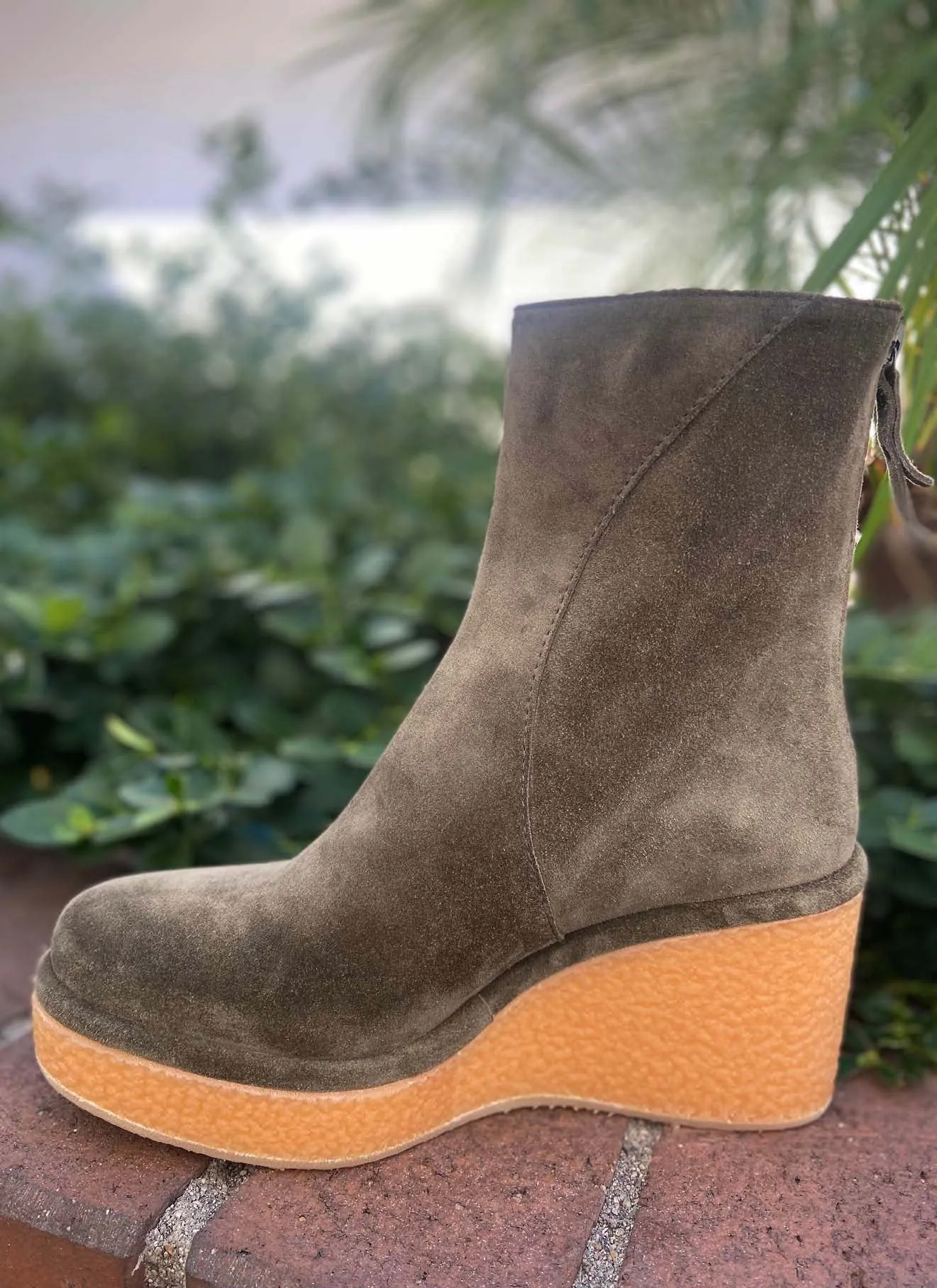 Artic Suede Wedge Boot Olive