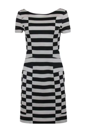 Diane von Furstenberg - Black & Beige Striped V-Back Sheath Dress Sz 6
